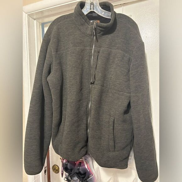 32 Heat EUC Zip-up sweater - Picture 4 of 8